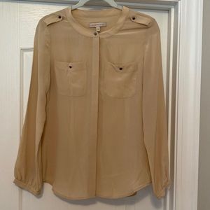 Like new: Beautiful silk tan Banana Republic blouse